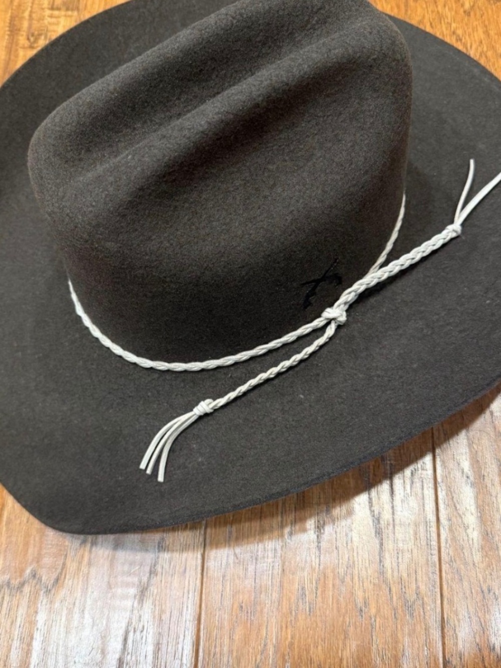 Cowgirl / cowboy western authentic brown felt hat
